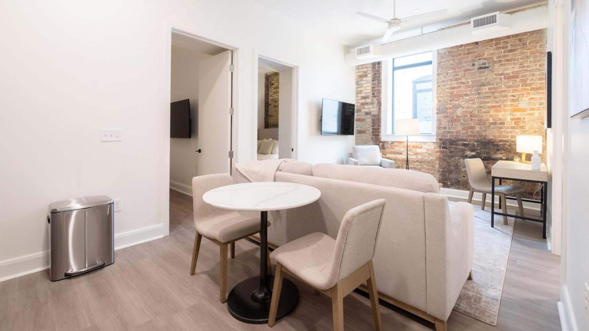 Midtown Apartments By Landing Birmingham Room photo