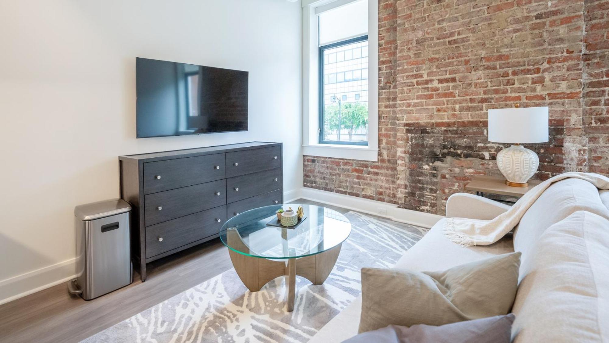 Midtown Apartments By Landing Birmingham Room photo