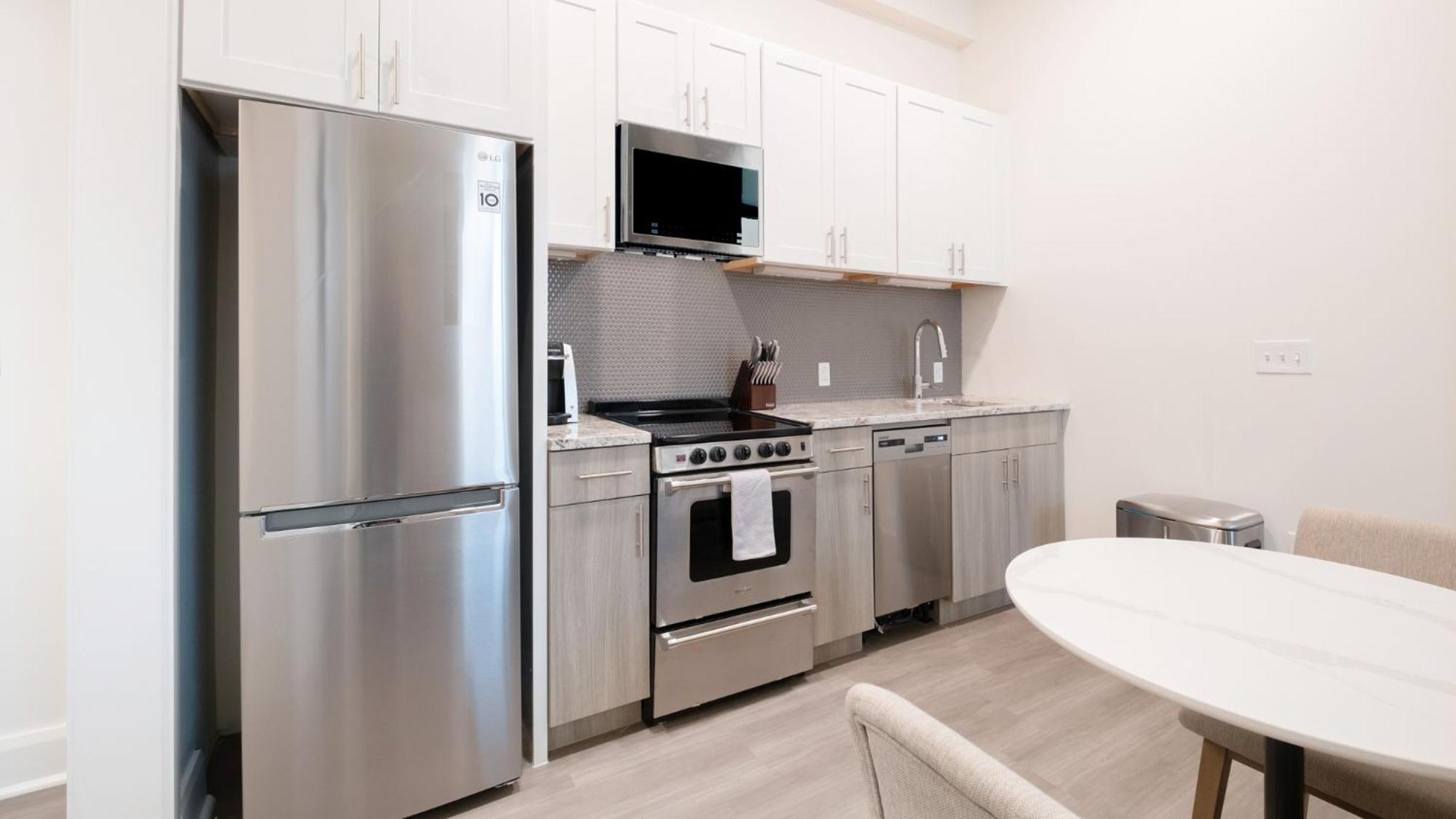 Midtown Apartments By Landing Birmingham Room photo
