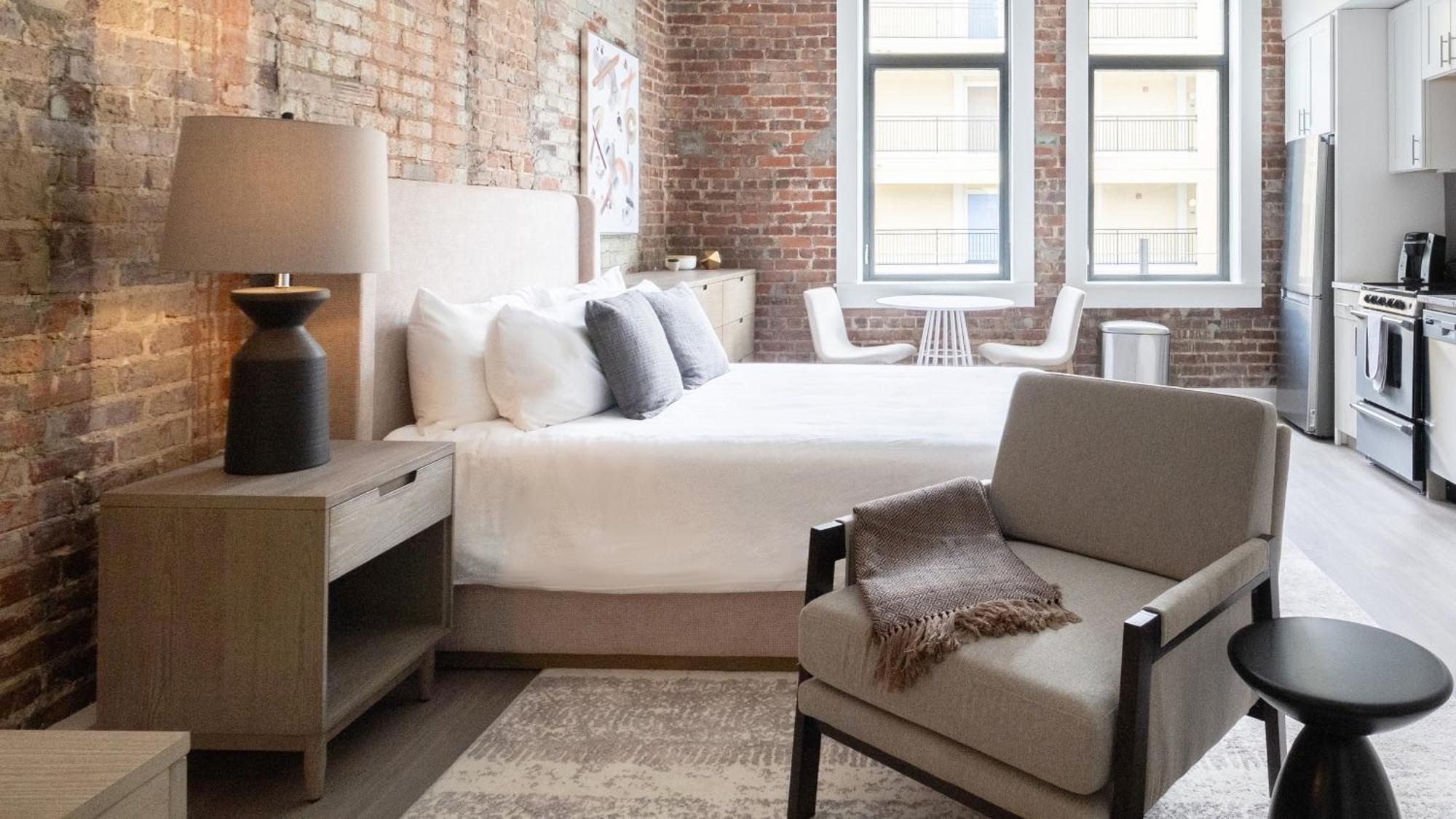 Midtown Apartments By Landing Birmingham Room photo